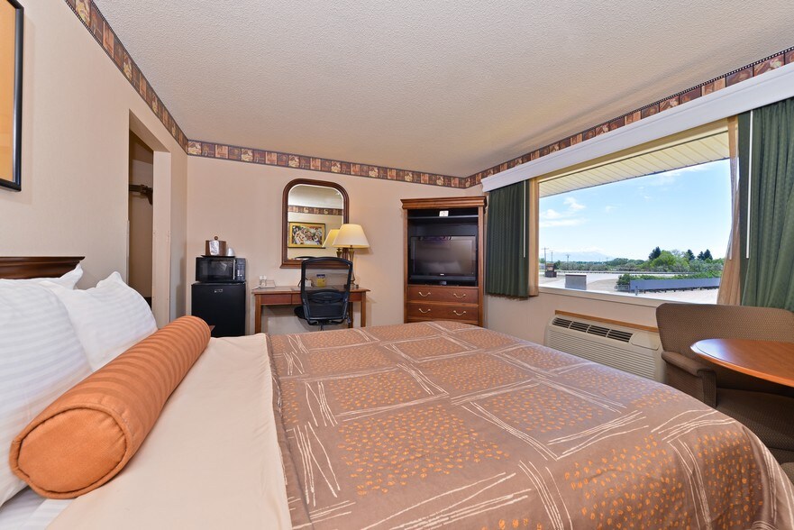 More Photos Of 2830 US Highway 160 W, Monte Vista Hotel For Sale