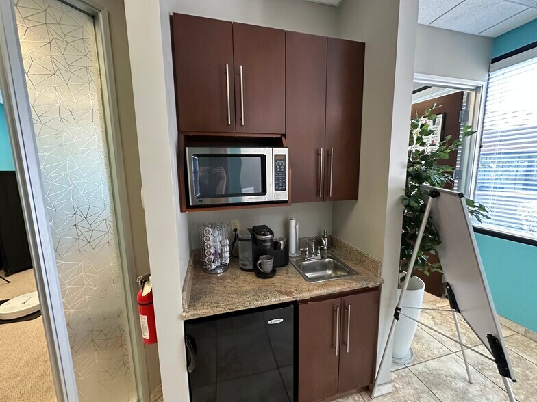 More Photos Of 10751 N Frank Lloyd Wright Blvd, Scottsdale Office For Lease