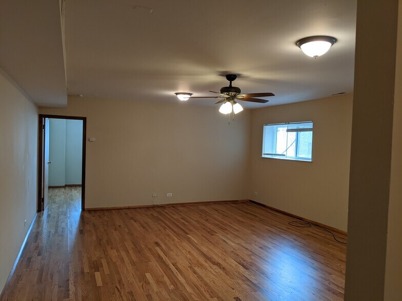 More Photos Of 4940-4942 N Sheridan Rd, Chicago Apartments For Sale