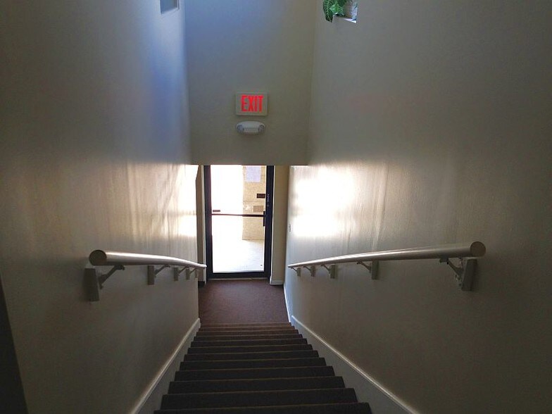 More Photos Of 6713 Broadway, Pearland Freestanding For Lease