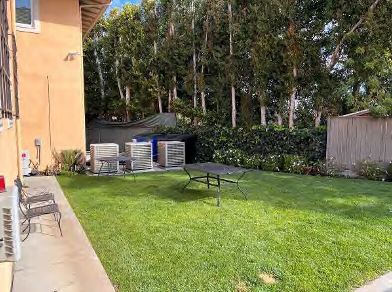 More Photos Of 624 Hilgard Ave, Los Angeles Apartments For Sale