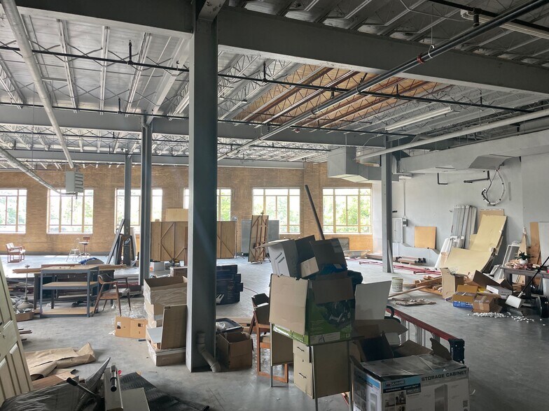 More Photos Of 3121 Broadway St, Paducah Storefront Retail Office For Sale