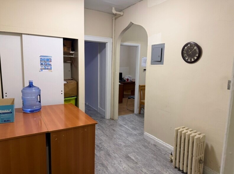 More Photos Of 1833 E 7th St, Brooklyn Storefront Retail Residential For Lease