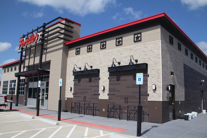 More Photos Of 12419 Southwest Fwy, Stafford Fast Food For Sale