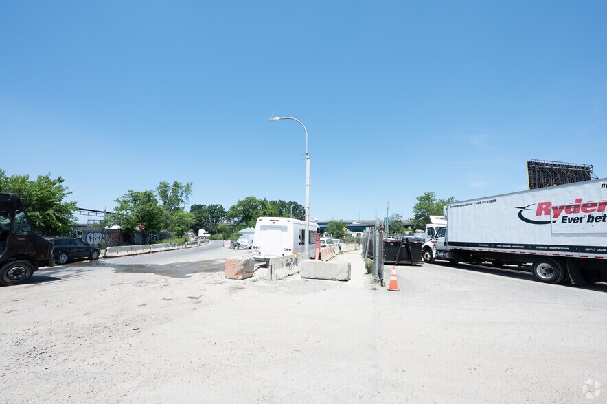 More Photos Of 129-02 Northern Blvd, Corona Warehouse For Sale