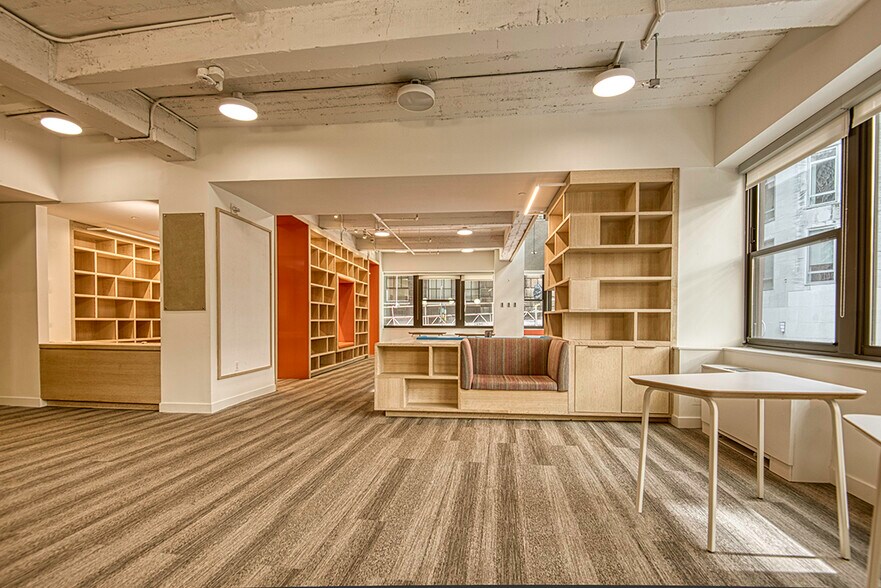 More Photos Of 156 William St, New York Medical For Lease