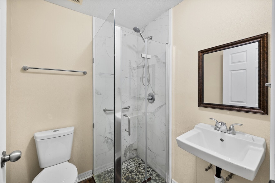 More Photos Of 820 15th St N, Saint Petersburg Assisted Living For Sale