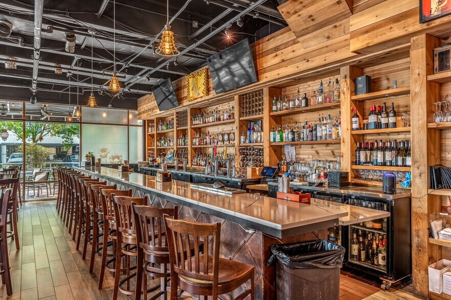 More Photos Of 100 S Eola Dr, Orlando Apartments For Lease