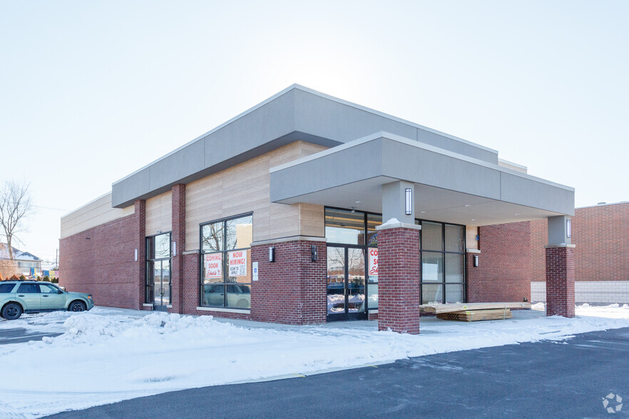 Primary Photo Of 26751 Ford Rd, Dearborn Heights Storefront For Lease