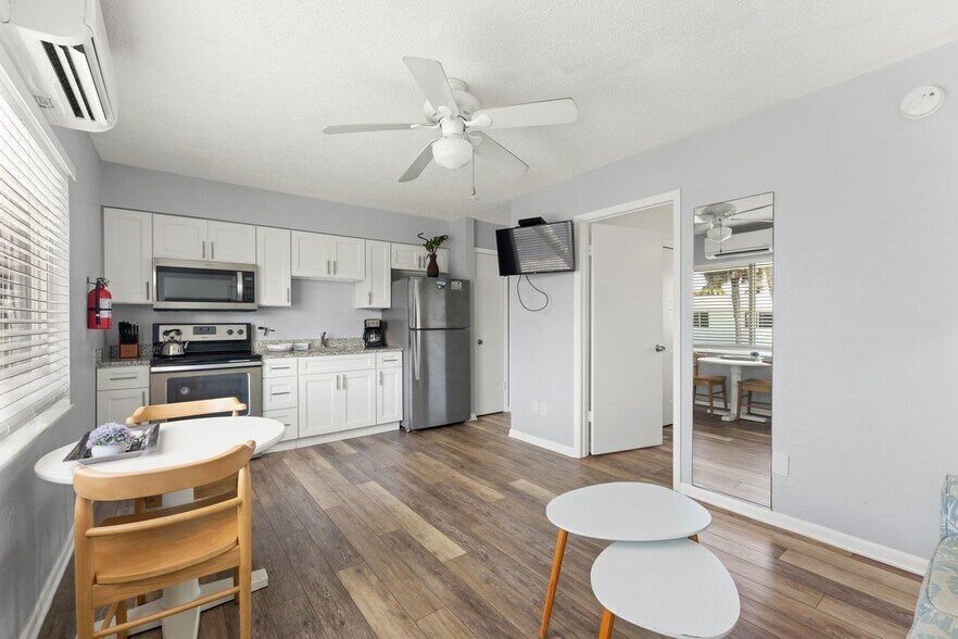 More Photos Of 1708 S Atlantic Ave, New Smyrna Beach Hotel For Sale