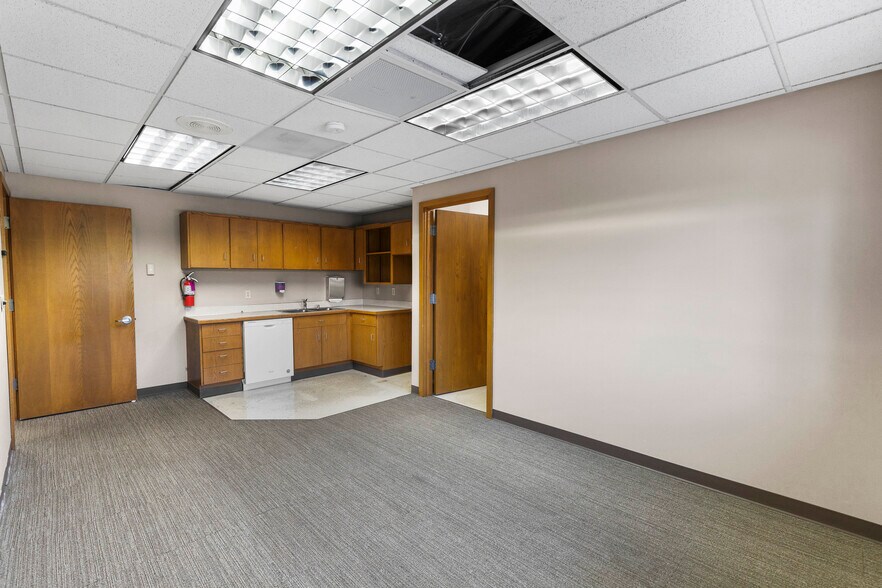 More Photos Of 3506 168th St NE, Arlington Bank For Sale