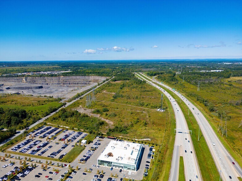 More Photos Of 500 Rue Hector-Lanthier, Boisbriand Unknown For Lease