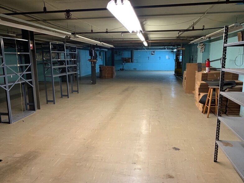 More Photos Of 504 Cherry Ln, Floral Park Warehouse For Lease