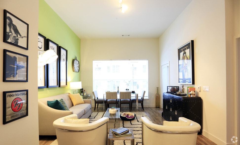 More Photos Of 515 West Ave, Norwalk Unknown For Lease