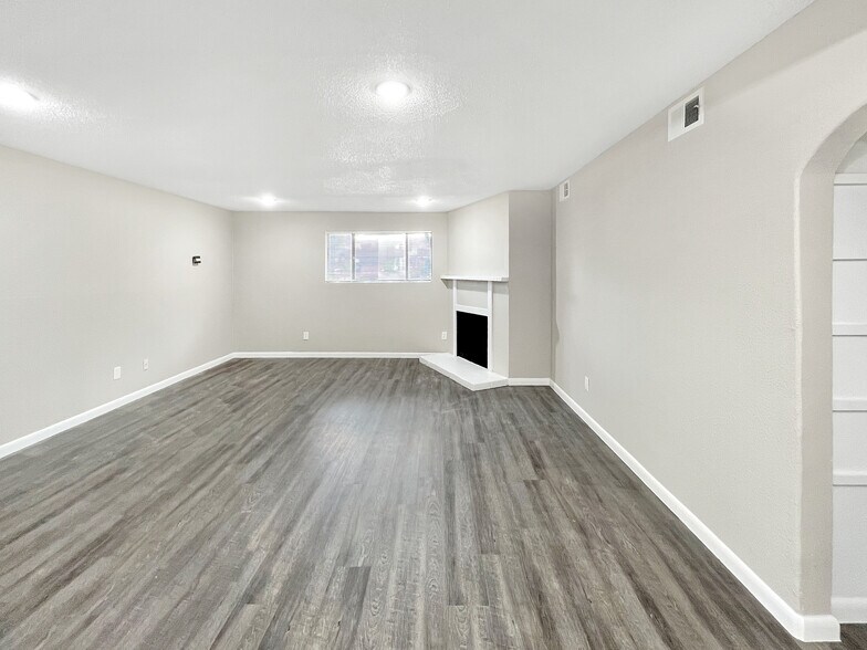 More Photos Of 5202 Bangor Ave, Lubbock Apartments For Sale