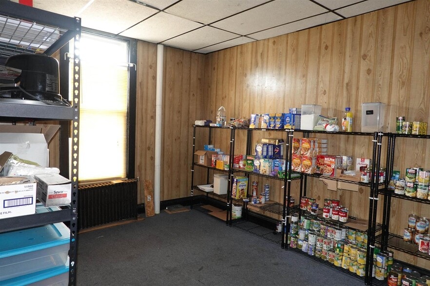 More Photos Of 1700 Monroe St, Stevens Point Apartments For Sale