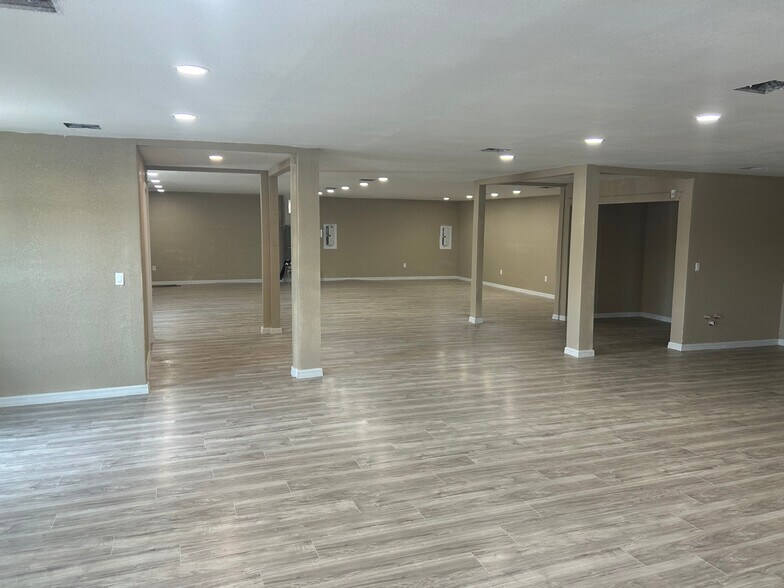 More Photos Of 9200 66th St, Pinellas Park Freestanding For Sale