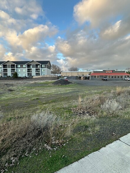More Photos Of NKA Southgate, Pendleton Land For Sale