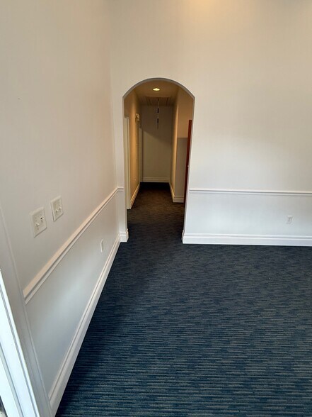 More Photos Of 8825 Perimeter Park Blvd, Jacksonville Medical For Lease