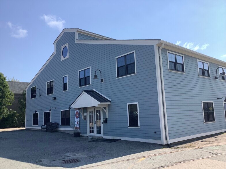 More Photos Of 19 Willow St, Natick Office For Lease