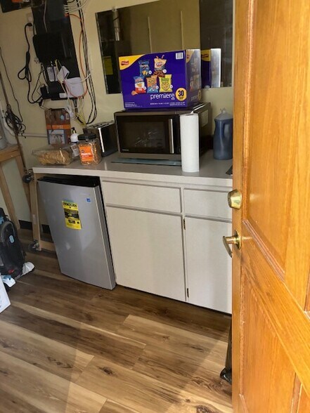 More Photos Of 6490 Main St, Buffalo Office For Sale