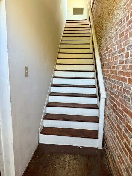 More Photos Of 1410 Martin Luther King Jr Blvd, Macon-Bibb Flex For Sale