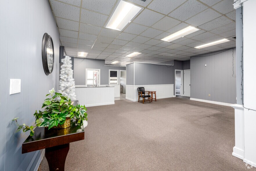 More Photos Of 7000 Old Landover Rd, Landover Warehouse For Lease