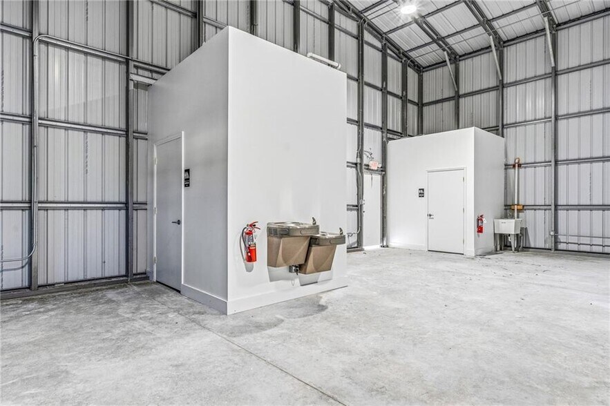 More Photos Of 916 19th Avenue ave, Vero Beach Industrial For Sale
