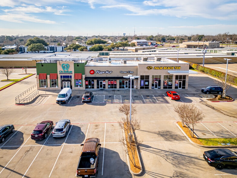 Primary Photo Of 1230 N Valley Mills Dr, Waco Storefront For Lease