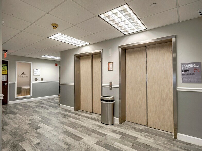 More Photos Of 4700 N Congress Ave, West Palm Beach Medical For Sale