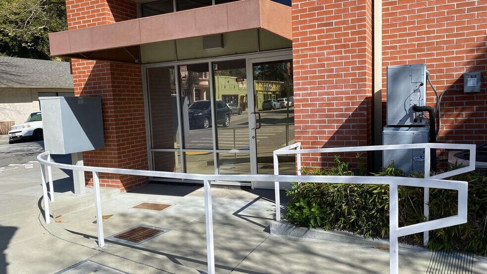 More Photos Of 2030 N Pacific Ave, Santa Cruz Apartments For Sale