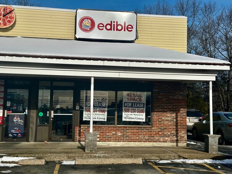 More Photos Of 386 Columbia Rd, Hanover General Retail For Lease