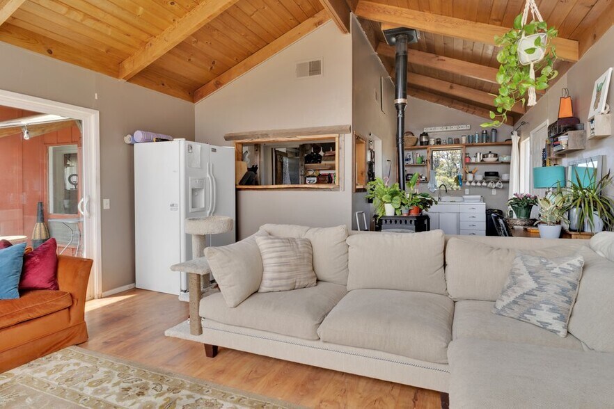 More Photos Of 70111 State Highway 74, Mountain Center Restaurant For Sale