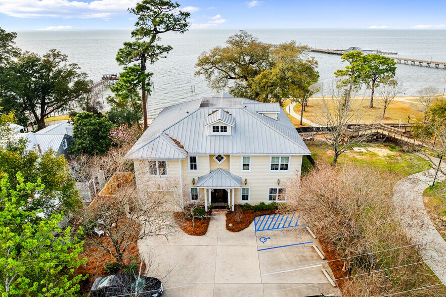 More Photos Of 202 S Mobile St, Fairhope Hospitality For Sale