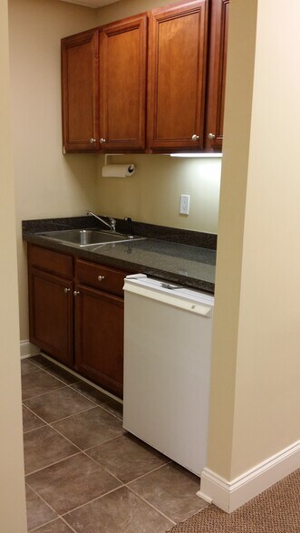 More Photos Of 3855 Shallowford Rd, Marietta Medical For Sale