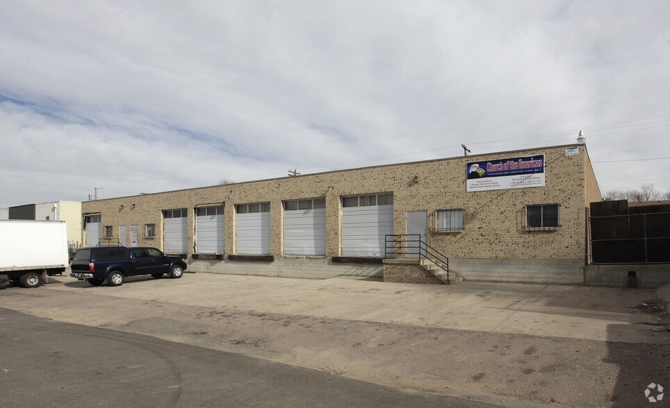 More Photos Of 3870 Niagara St, Denver Warehouse For Lease