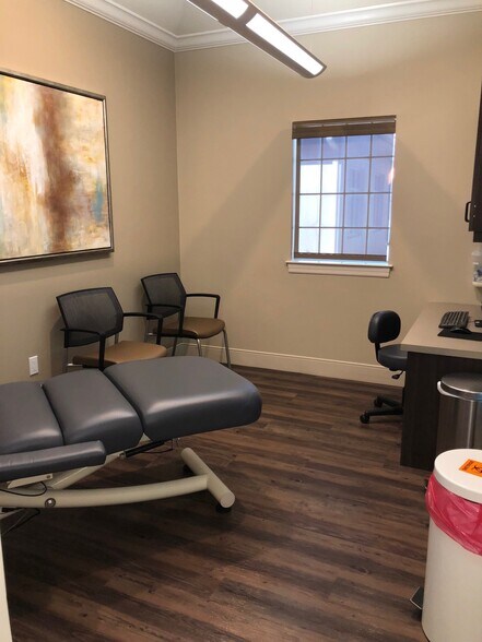 More Photos Of 2816 Manatee Ave, Bradenton Medical For Sale