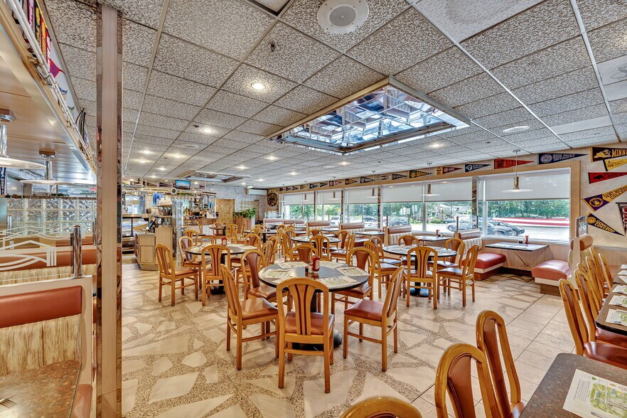 More Photos Of 1908 Old Route 17, Roscoe Restaurant For Sale