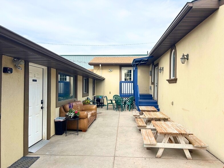 More Photos Of 1830 Addison Ave E, Twin Falls Office For Sale