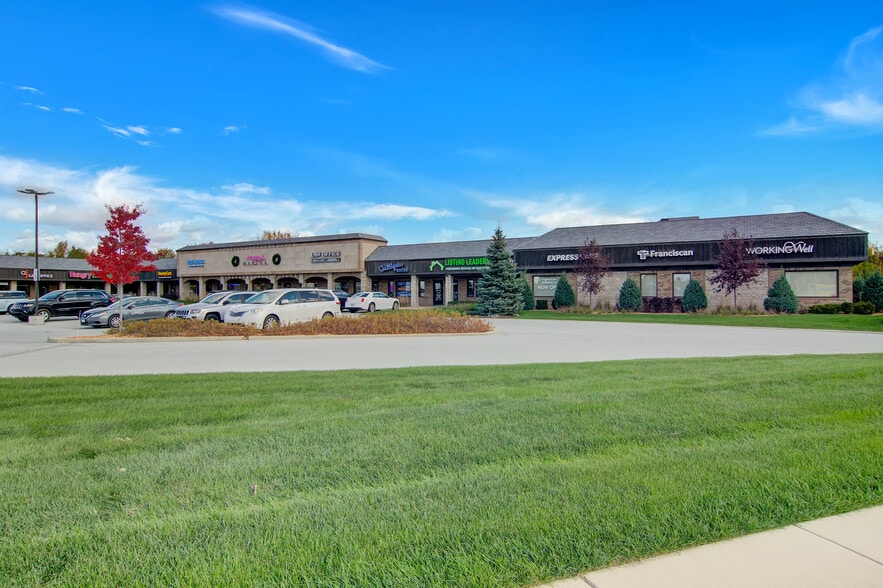 More Photos Of 8209-8267 Wicker Ave, Saint John Unknown For Lease