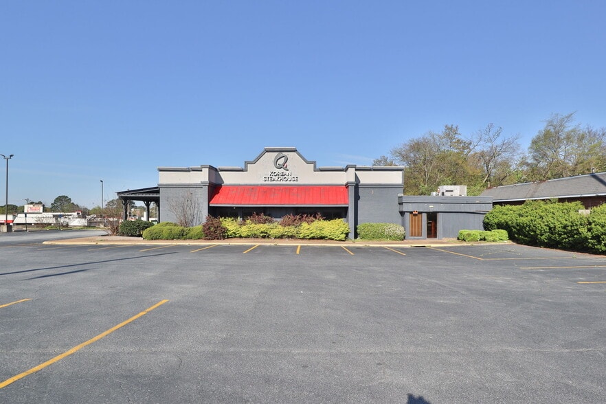 More Photos Of 2643 Manchester Expy, Columbus Restaurant For Lease