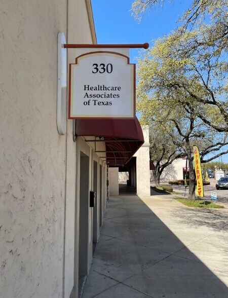 More Photos Of 3501 N Macarthur Blvd, Irving Medical For Sale