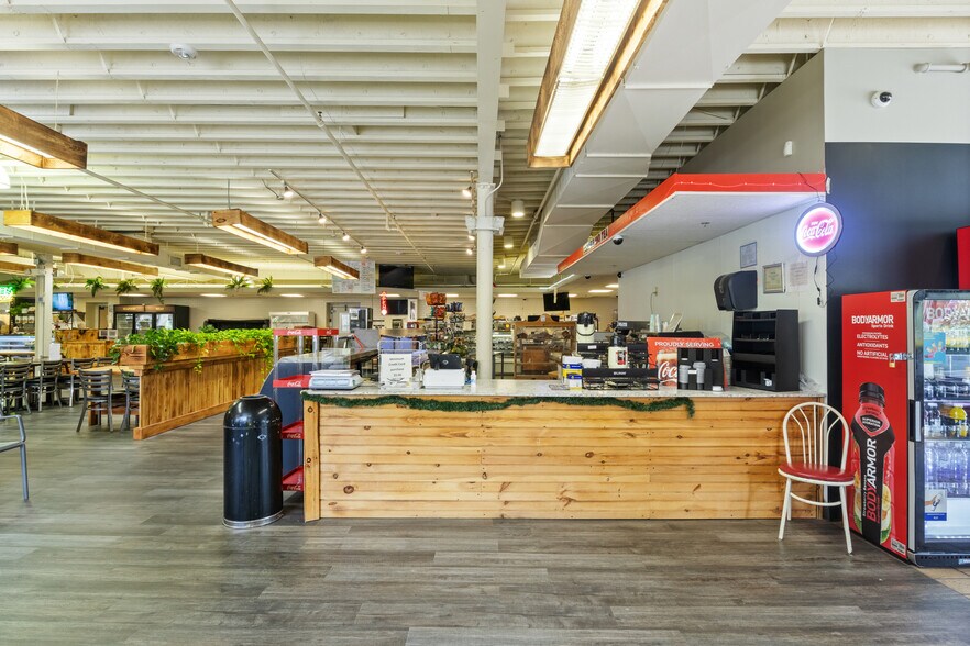 More Photos Of 7909 High School Rd, Elkins Park Restaurant For Lease