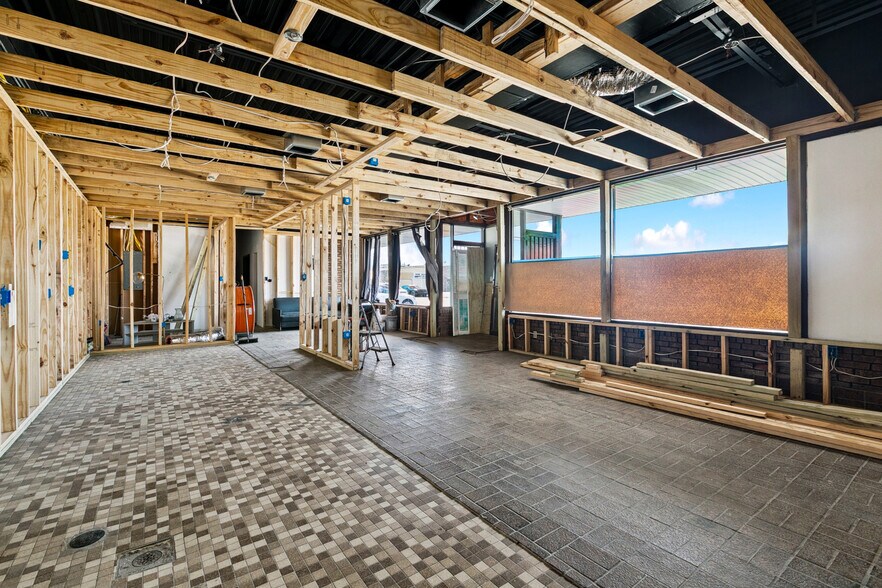 More Photos Of 6241 Westbank Expy, Marrero Restaurant For Sale