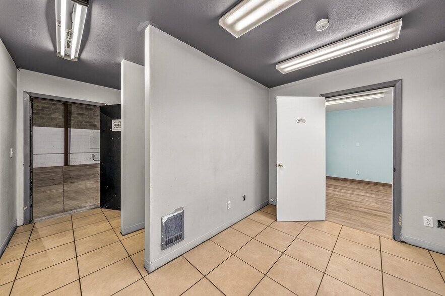 More Photos Of 729 Welch St, Medford Warehouse For Sale