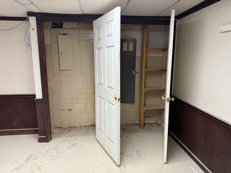 More Photos Of 2960 W Enon Rd, Xenia Flex For Lease