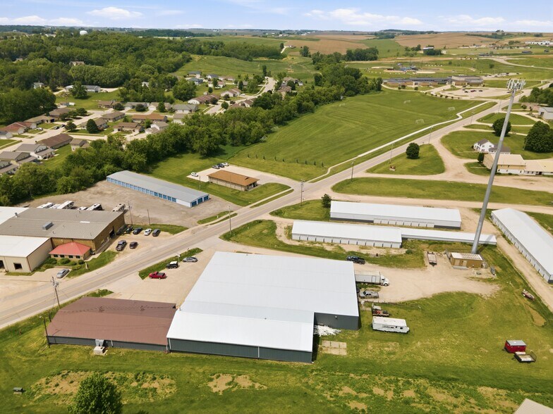 More Photos Of 301 Old Dubuque Rd, Anamosa Warehouse For Lease
