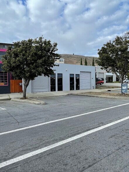 Primary Photo Of 943-945 Airport Blvd, South San Francisco Service For Sale