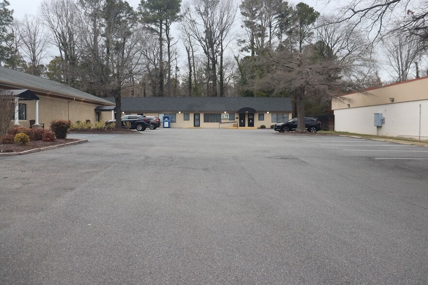 More Photos Of 312 Second St, Williamsburg Unknown For Lease