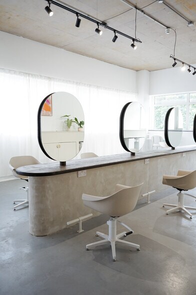 More Photos Of Dunleavy Dr, Cardiff Coworking Space